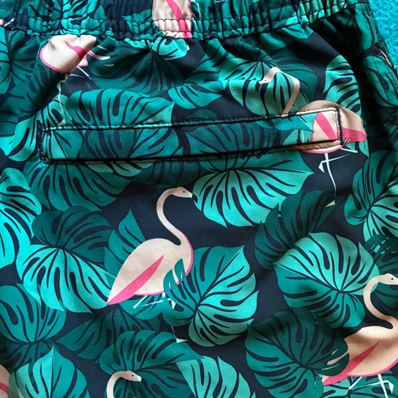 NEW Member's Mark Men's Resort Swim Trunk -pink flamingo & tropical leaf pattern - Picture 3 of 4